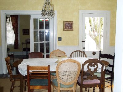 Formal Dining Room -(meeting Room)